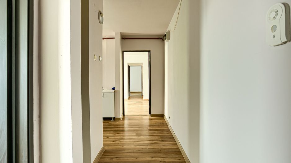 VANDUT Apartament cu 3 camere etaj 2, Micalaca - Poză 4