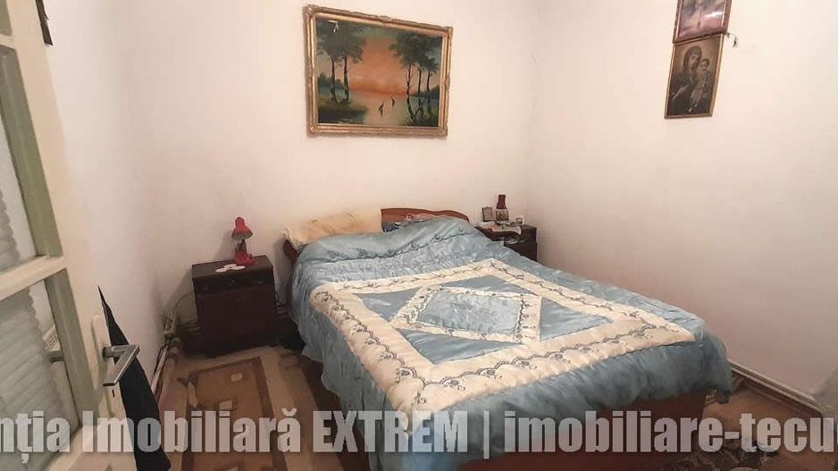 Casă de cărămidă, cu 4 camere, 417mp teren, lăngă Gara de Sud, Tecuci - Poză 6