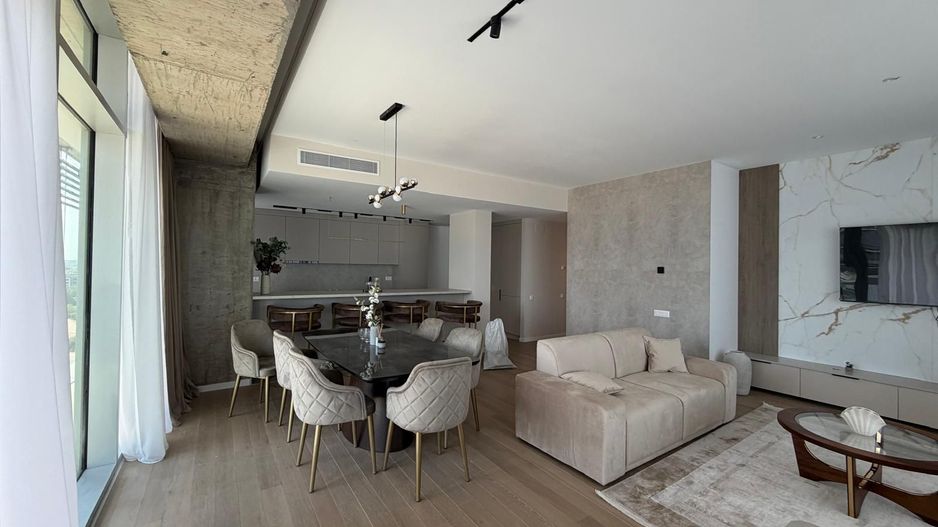 Apartament elegant cu 4 camere | UpSite | Facilități premium - Poză 1
