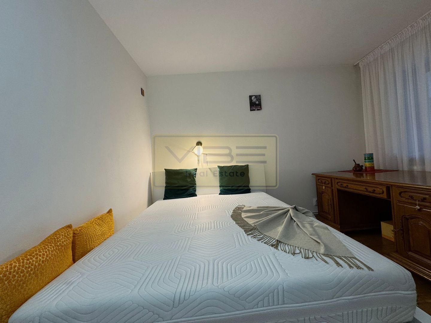 Apartament 3 camere 2 bai central Rond Podu Ros - Poză 9