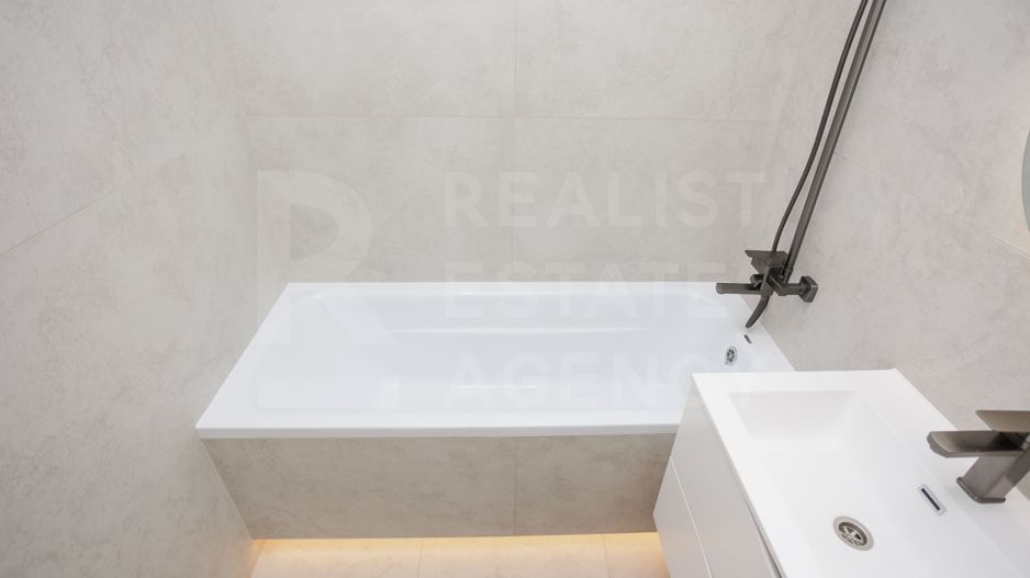 Vânzare, apartament 3 camere + living 71 mp, str. Cornului, Buiucani - Poză 14