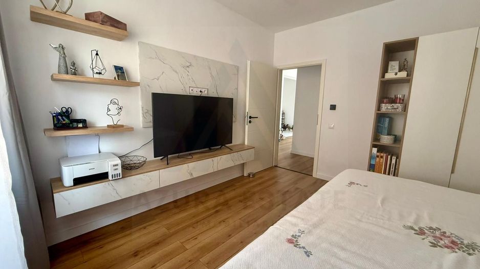 Casa individuala premium 145 mp utili pe un nivel teren 500 mp in Sadu - Poză 7