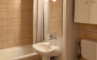 Apartament  cu 3 camere decomandate, 2 băi, etaj 1 - Zorilor - Poză 3