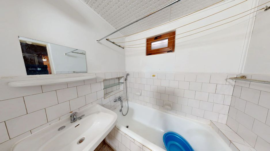 Casă de vânzare în Sânpetru Vechi - singur în curte, garaj, foișor - Poză 8