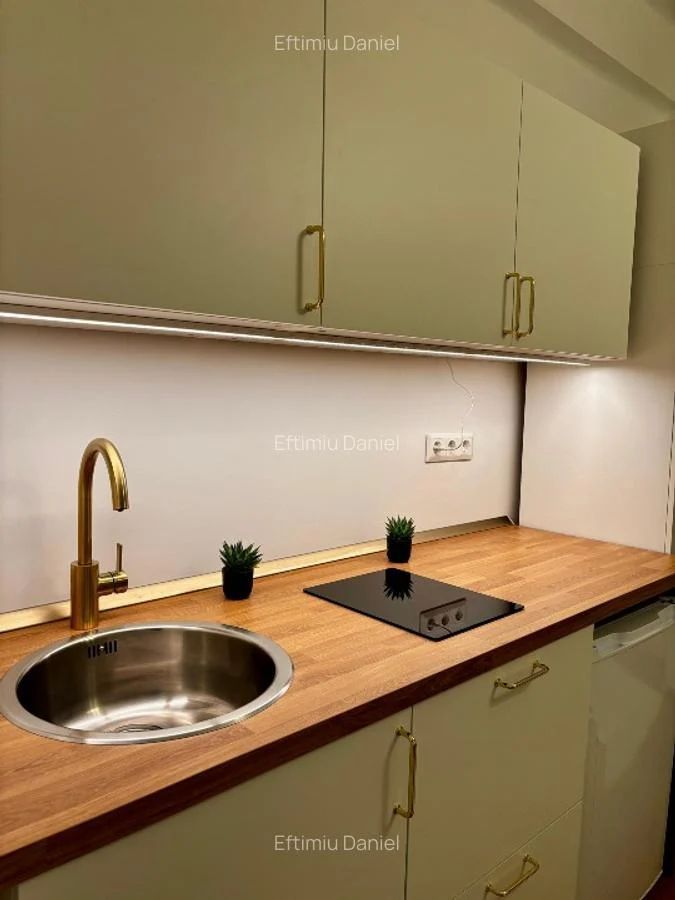 Garsoniera moderna-  5 minute metrou Universitate - Poză 3