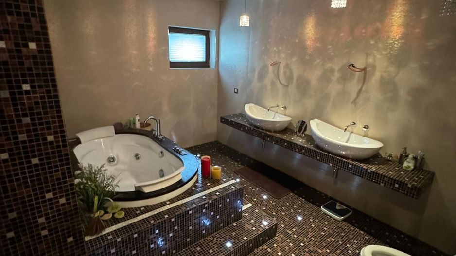 Casa de vanzare Urziceni Ialomita bulevard principal - Poză 9