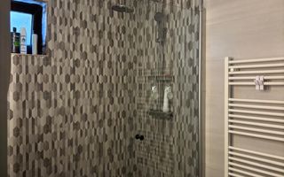 Casă spațioasă și confortabilă cu 5 camere - Sector 3 - Poză 10