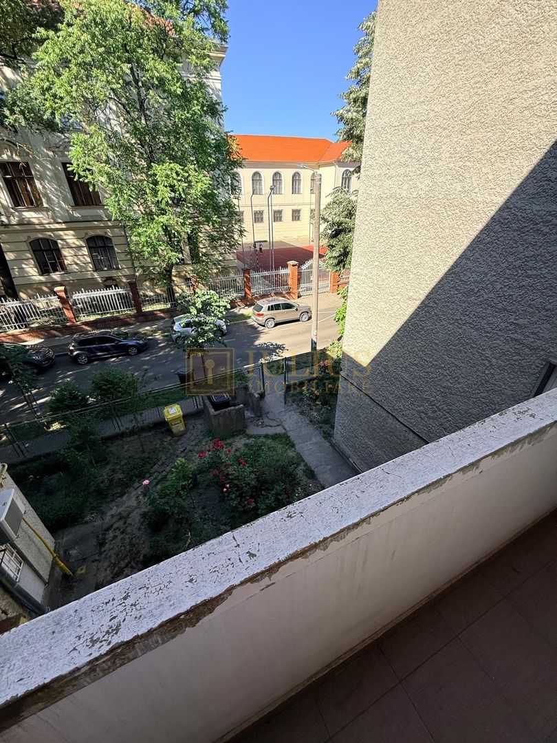 2 camere| vis a vis de Liceul Loga| zona superba, linistita| centrala proprie| - Poză 13