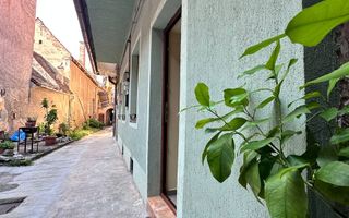Apartament spre vanzare amplasat la doar 2 minute de Piata Sfatului - Poză 13