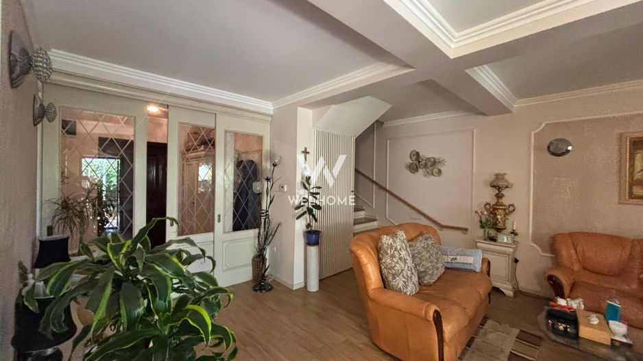 Casă amenajată de designer, garaj și pod locuibil - Șelimbăr - Poză 25