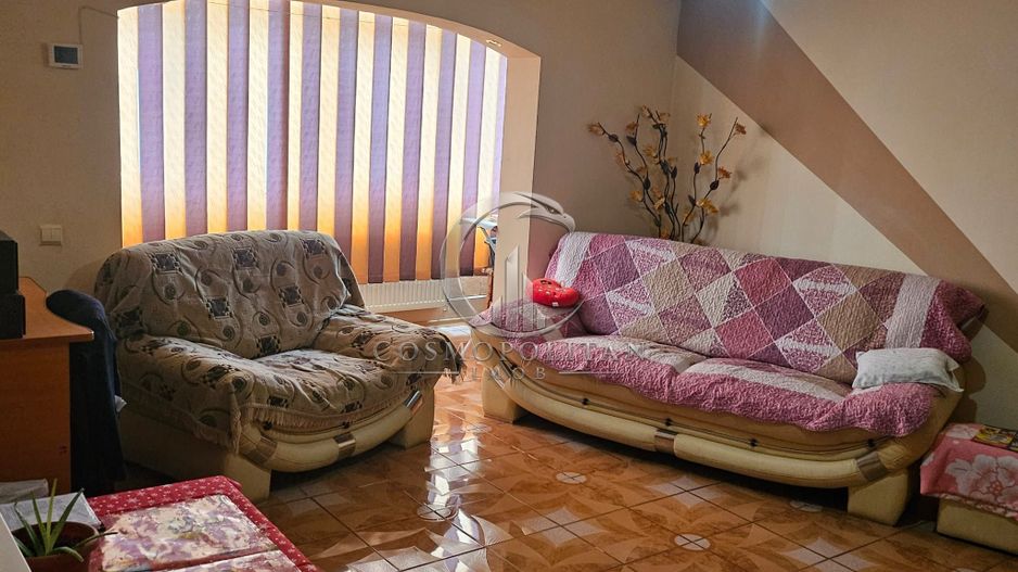 Apartament cu 3 camere ~ zona Brosteni / Colegiu ~ etaj 3 din 4 - Poză 3