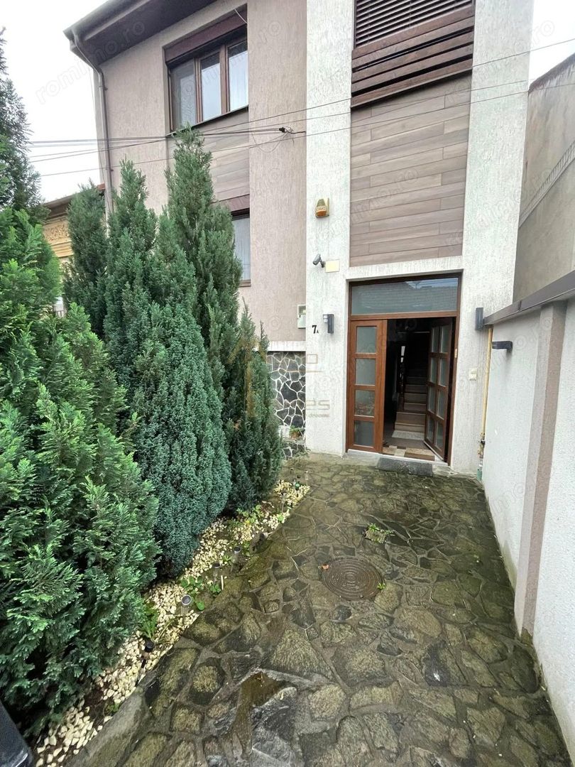 Satu Mare, Casa semicentrala zona stadionului Olimpia - Poză 1