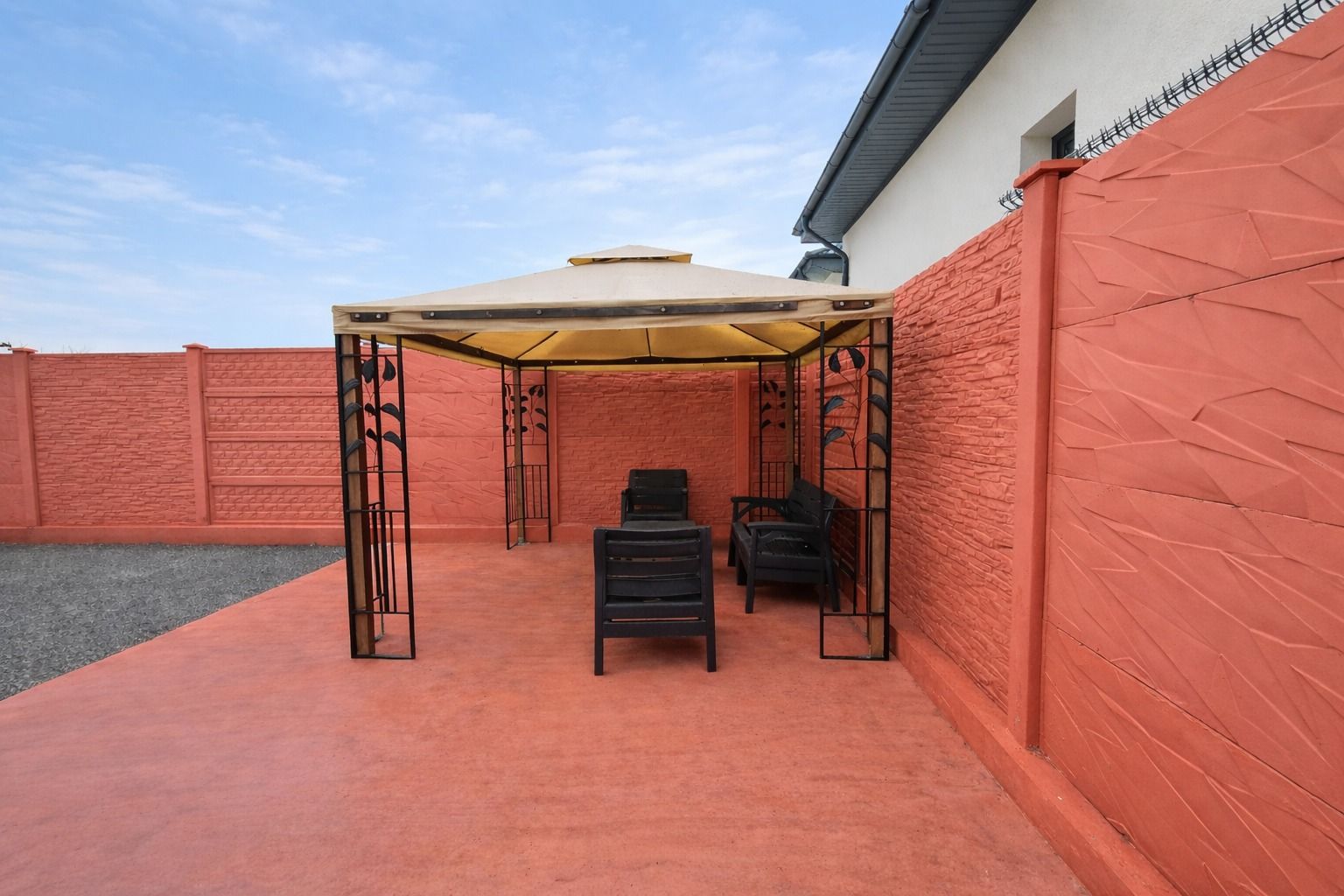 Casă cu 5 camere de vânzare in Lumina Constanta - Poză 10