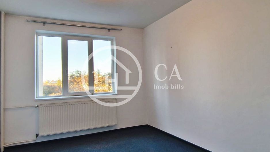 Apartament de vânzare cu 3 camere în zona Rogerius, Oradea - Poză 6