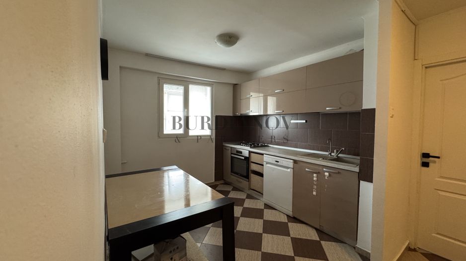 Apartament cu 3 camere de vânzare Titan/1 Decembrie 1918 - Poză 5