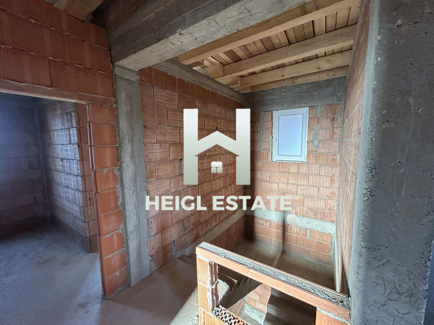 Duplex despartit prin camera tehnica Sacalaz - Poză 8