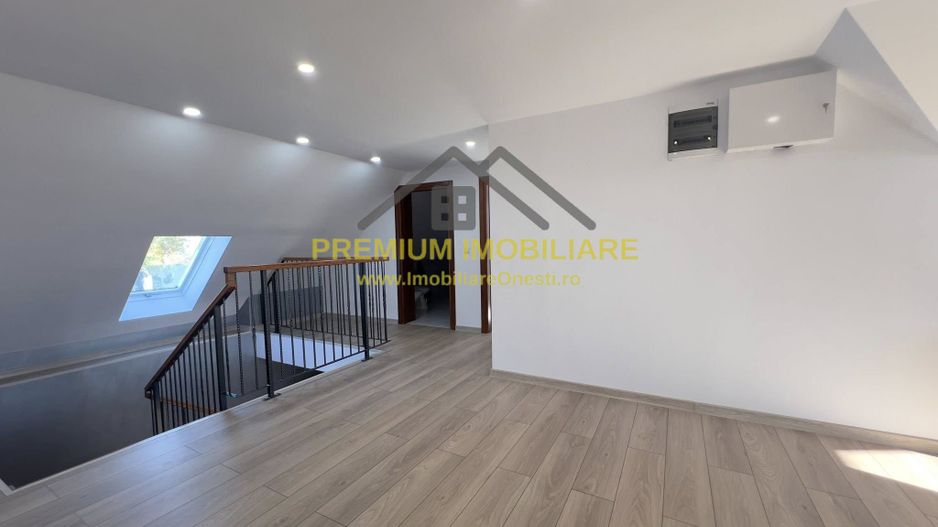 Casa de vanzare la 13 km de Onesti - Poză 19