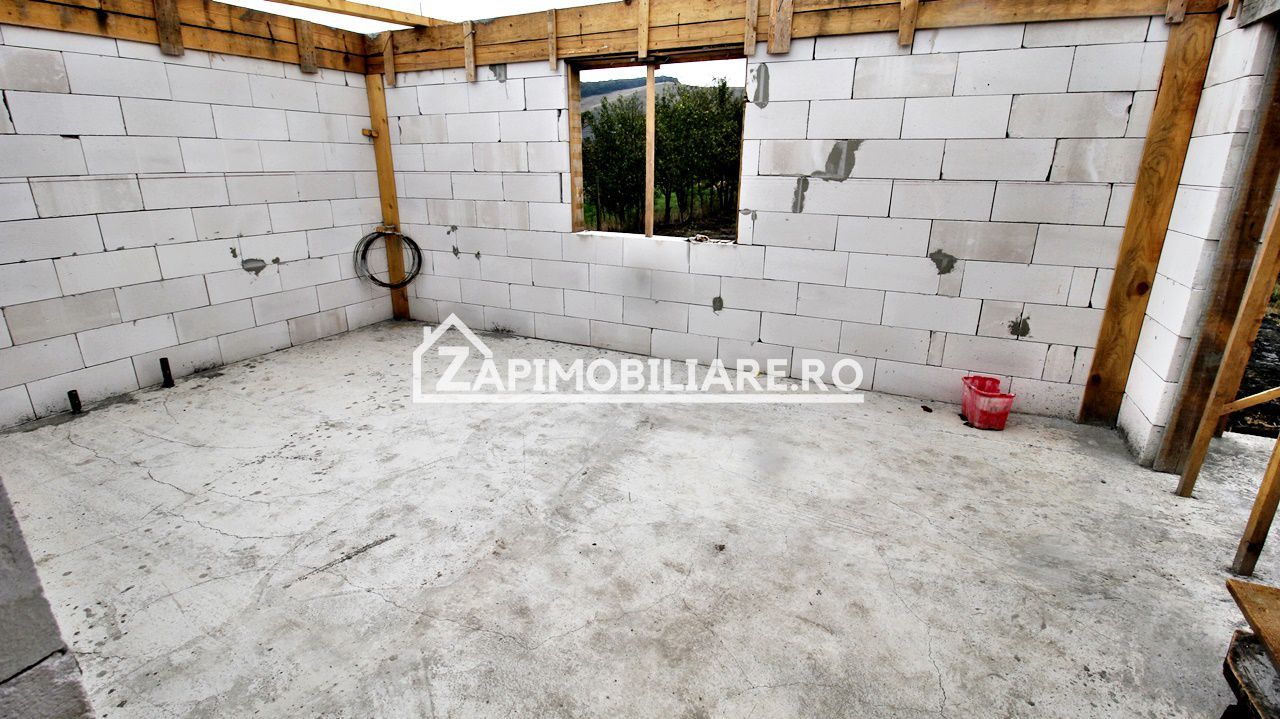 Casa 5 camere pe 1 nivel cu garaj si gard 176mp,1400mp teren - Poză 20