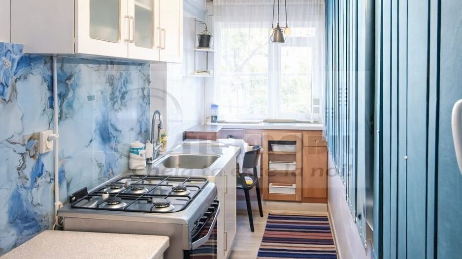 Apartament spatios cu 3 camere si 2 balcoane - zona Canta - 400€ - Poză 5