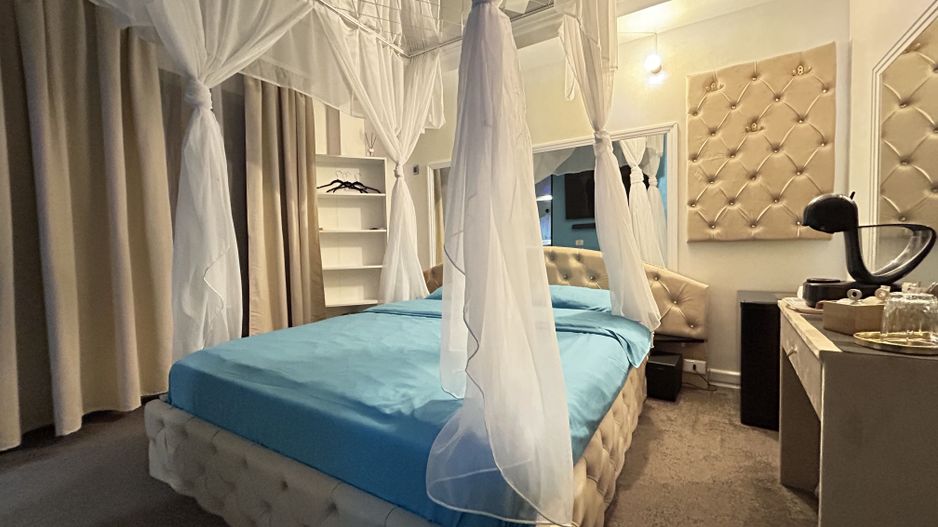 Hotel Boutique 18+ (adults only) + Casa P+1 --- teren 501mp --- str D4 - Poză 3