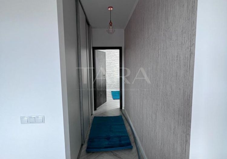 Apartament 4 camere, etajul 1, bloc nou cu lift, zona Sub Cetate. - Poză 3