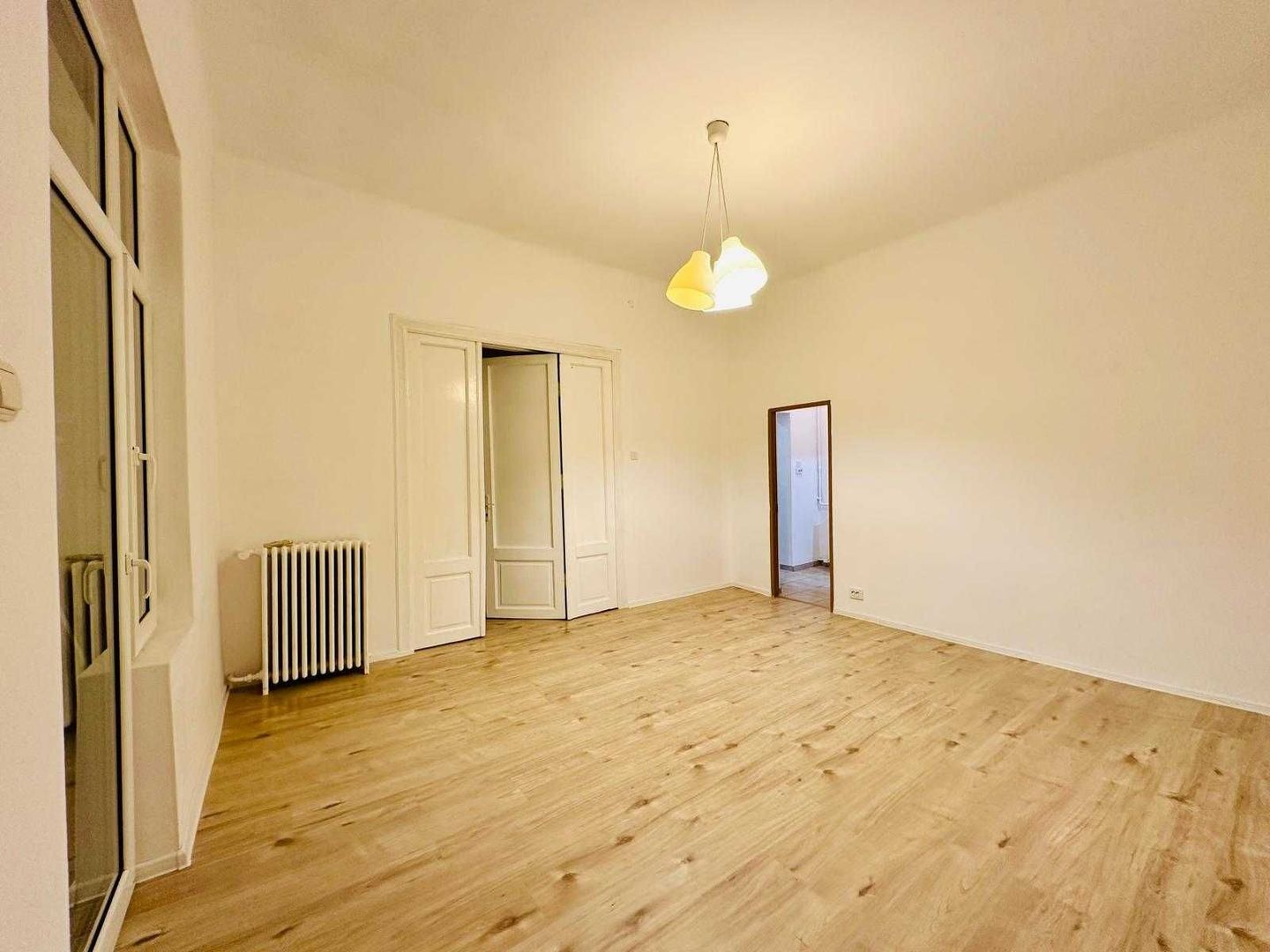 PIATA ROMANA, Proprietar , apartament 3 camere in vila - Poză 2