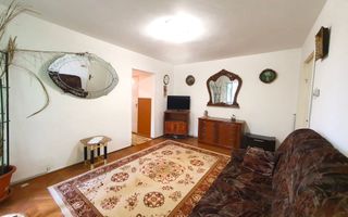 Apartament luminos cu vedere spre biserică, într-un cartier verde și liniștit. - Poză 10