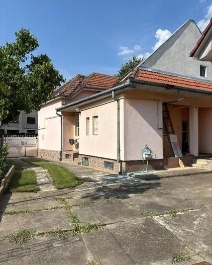 Agenția imobiliara BRASADAS vinde casa in zona CENTRALA. - Poză 2