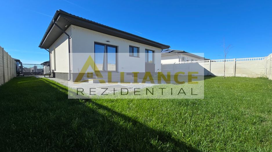 Casa 3 Camere | Panouri fotovoltaice | Pompa de caldura - Poză 2
