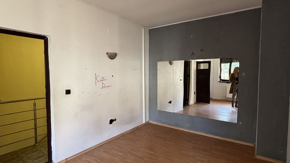 Apartament 4 camere, la curte zona Iosefin - Poză 3