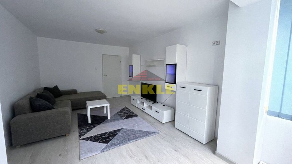 De inchiriat apartament 2 camere, zona Bulevard. Pret 350€ - Poză 1