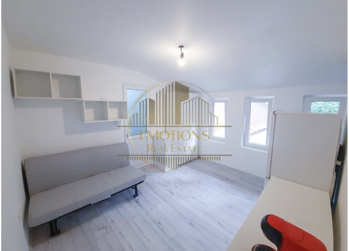 OCAZIE | Casa 3 camere - curte comuna - central | P+M - Poză 5