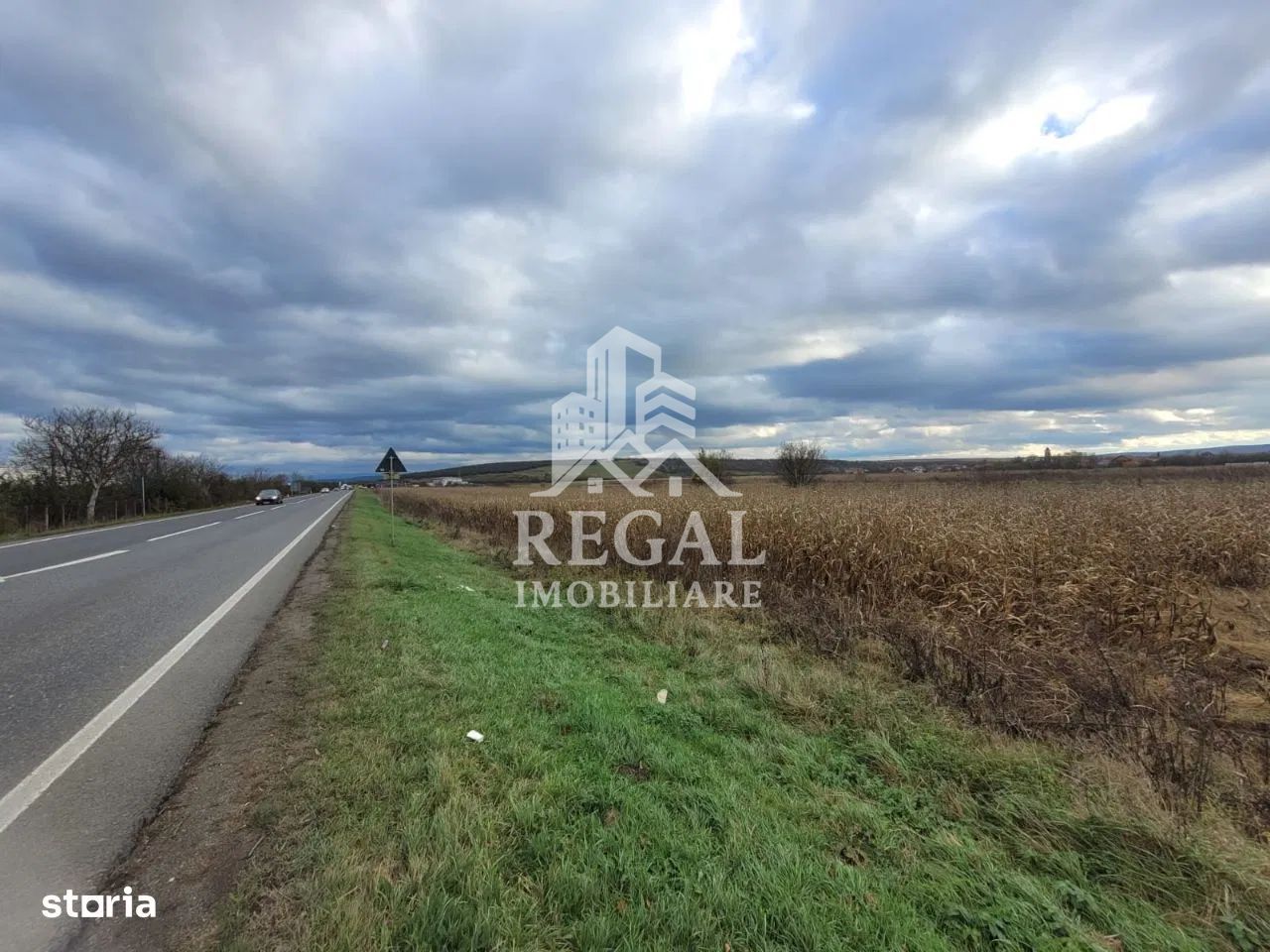 Teren intravilan 3800 mp, zona Santandrei - Poză 1