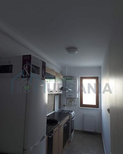 închiriez apartament cu o camera - Poză 4