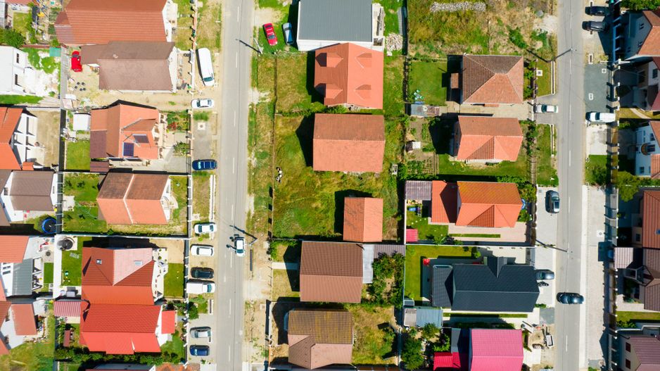 Casă la roșu în Livada - Poză 7