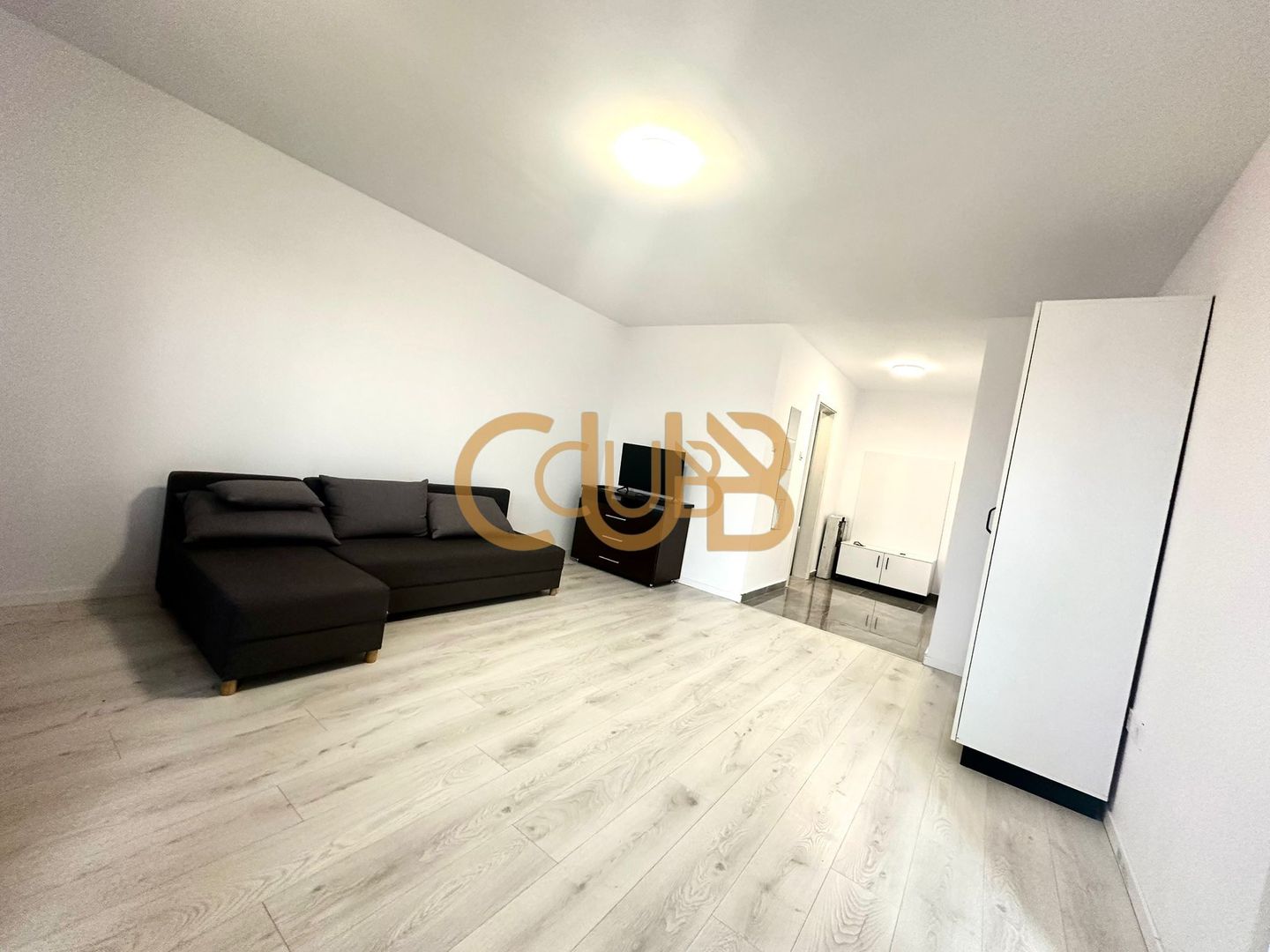 Ap1cam mobilat+utilat | bloc nou,centrala,parcare| Giroc - Hotel IQ - Poză 1