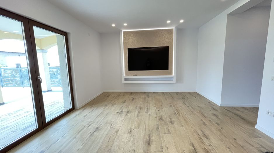 DUPLEX CU FINISAJE DE EXCEPTIE IN DUMBRAVITA - Poză 11