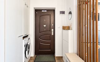 Apartament Superb cu 3 camere mobilat | terasa de 12 mp | Giroc | asfalt. - Poză 9