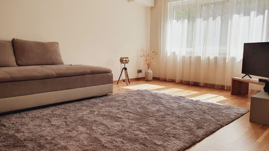 Apartamente 3 camere zona Centrala - Poză 1