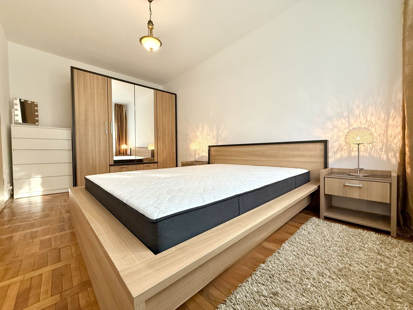 Apartament cu 2 camere în zona Gheorghe Lazăr - Poză 3