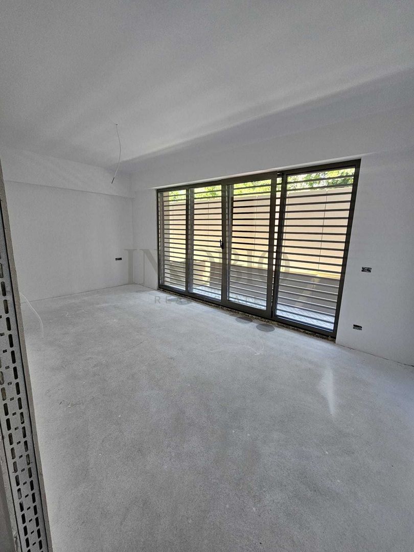 Spatiu comercial | 2 locuri de parcare | Prima inchiriere | Victoriei - Poză 3