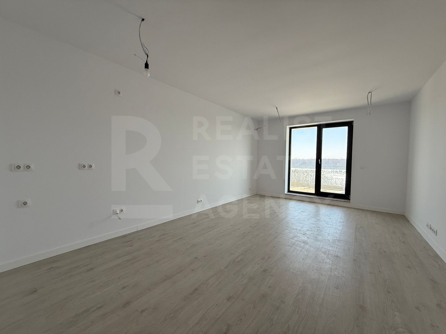 Vânzare, studio modern lângă pădure, București - Poză 3