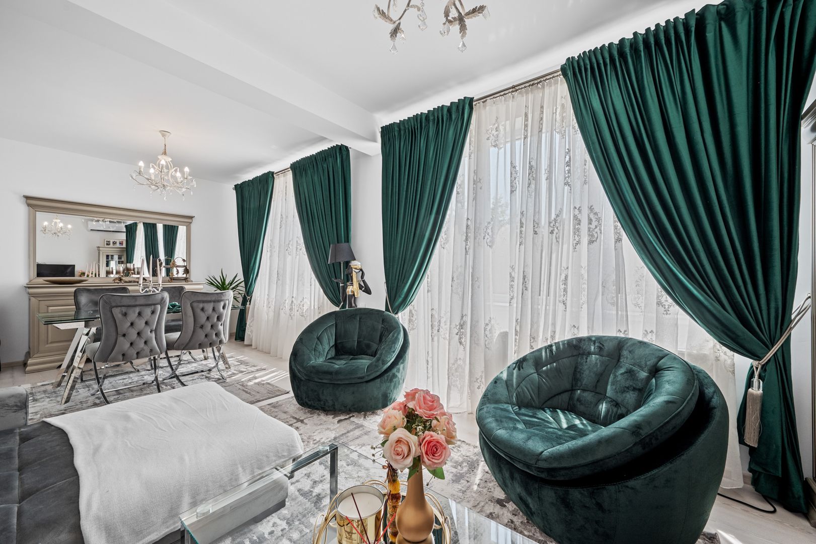 Proprietate premium cu design elegant și multiple upgrade-uri - Poză 29