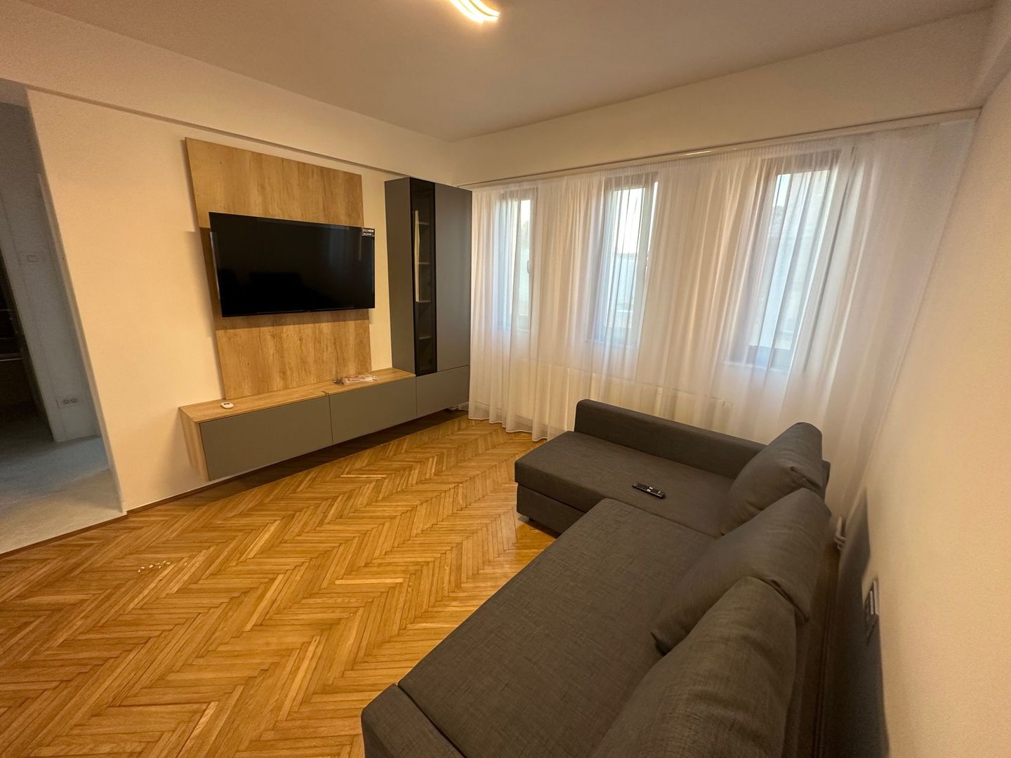Apartament cu 3 camere de închiriat în zona Ultracentral - Poză 14