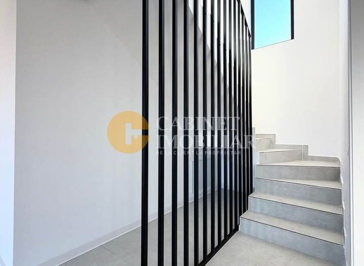 Casa individuala Vorovesti - Finalizata - 4 camere 2 bai - Poză 8