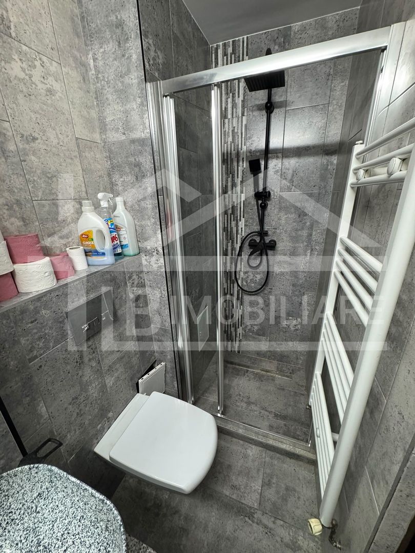 Apartament cu 3 camere, decomandat, 80mp, Zona Ultracentral - Poză 9