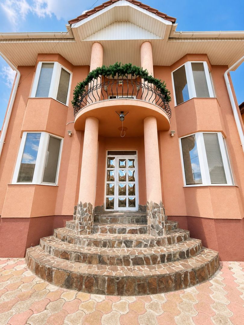 Vilă premium - Zona Rogerius - Poză 1