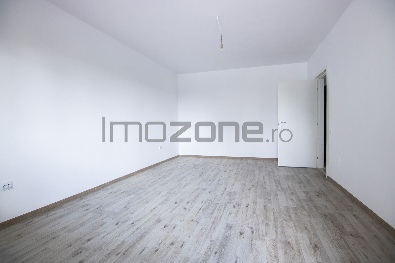 3 Camere | De Vanzare | Bloc Nou | 2 Bai | Living Spatios | 77 mp | Balcon - Poză 3