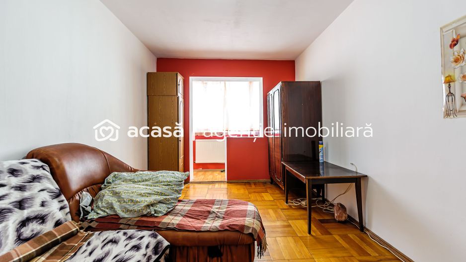 Apartament tip garsonieră, decomandat - Poză 1