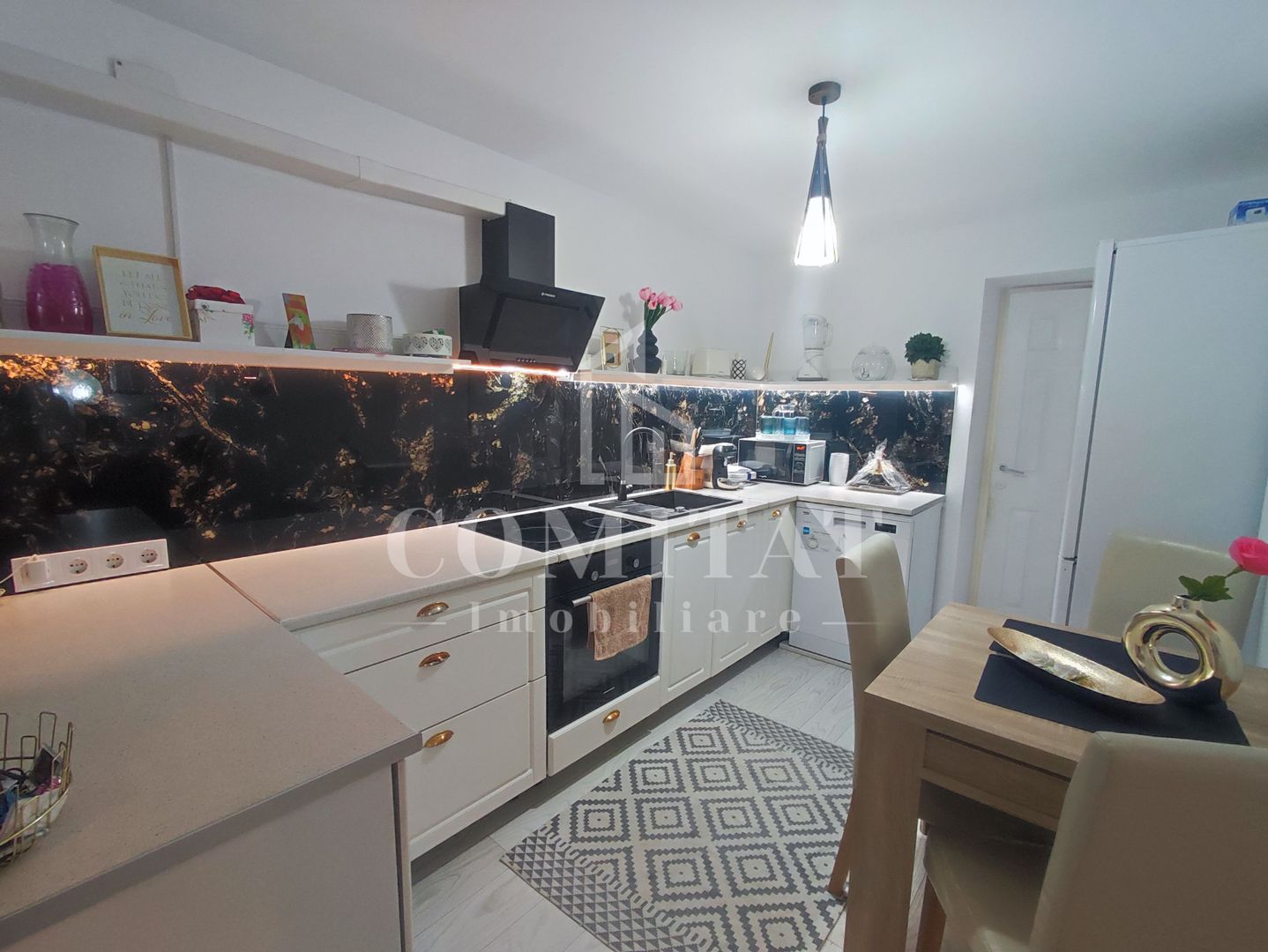 Casă cu finisaje moderne | La cheie | 4 camere | Localitatea Dezmir - Poză 19